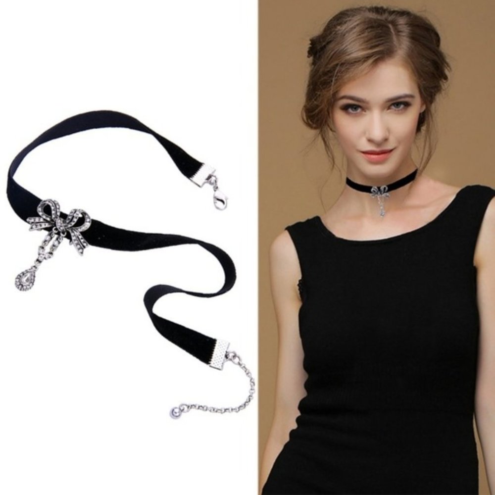 C31 | Victorian Suede Choker Bow Necklace